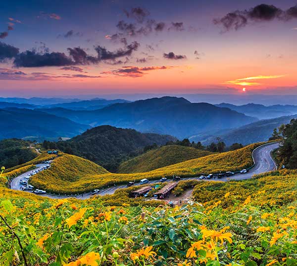 trekking-chiang-mai-thailand-mountain